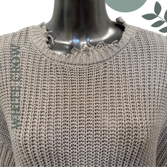 White Crow Edgy Gray Distressed Hem Sweater Slouchy Fit Size Large - Picture 4 of 7